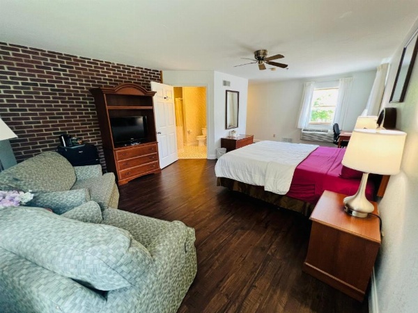 Inn at Cemetery Hill image 23